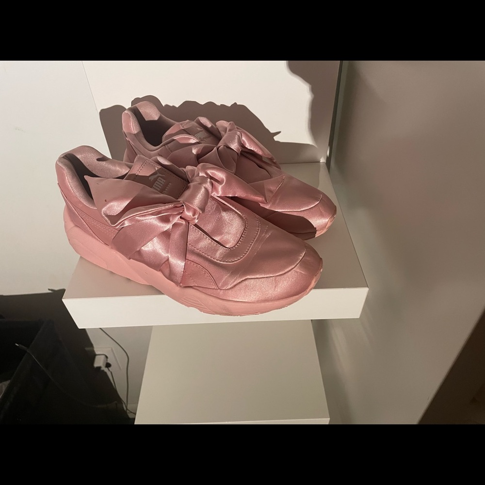 Pink silk pumas